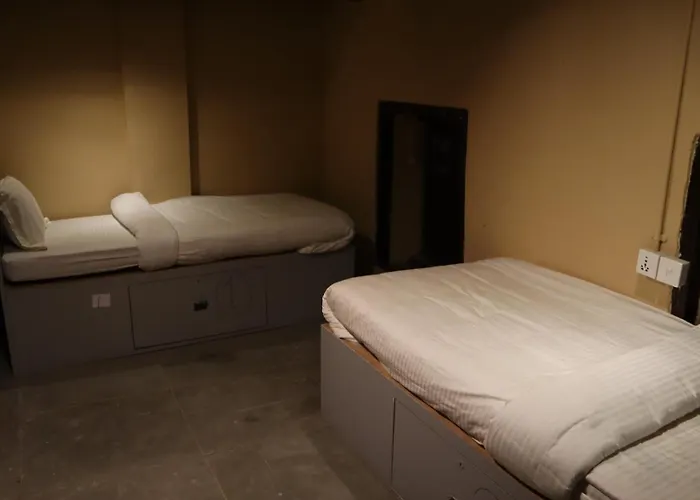Heranya Hotel